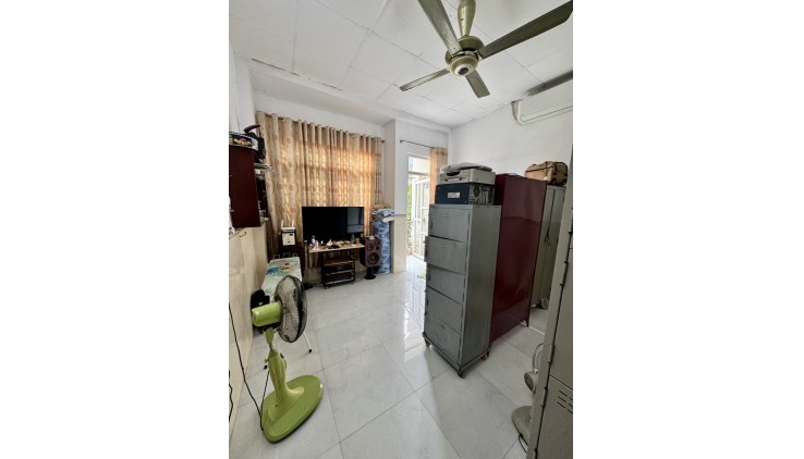 LÊ VĂN QUỚI, NGAY NGÃ TƯ 4 XÃ, HẺM XE HƠI, 2 TẦNG, 36M2, SỔ ĐẸP, GIÁ CHỈ HƠN 3 TỶ